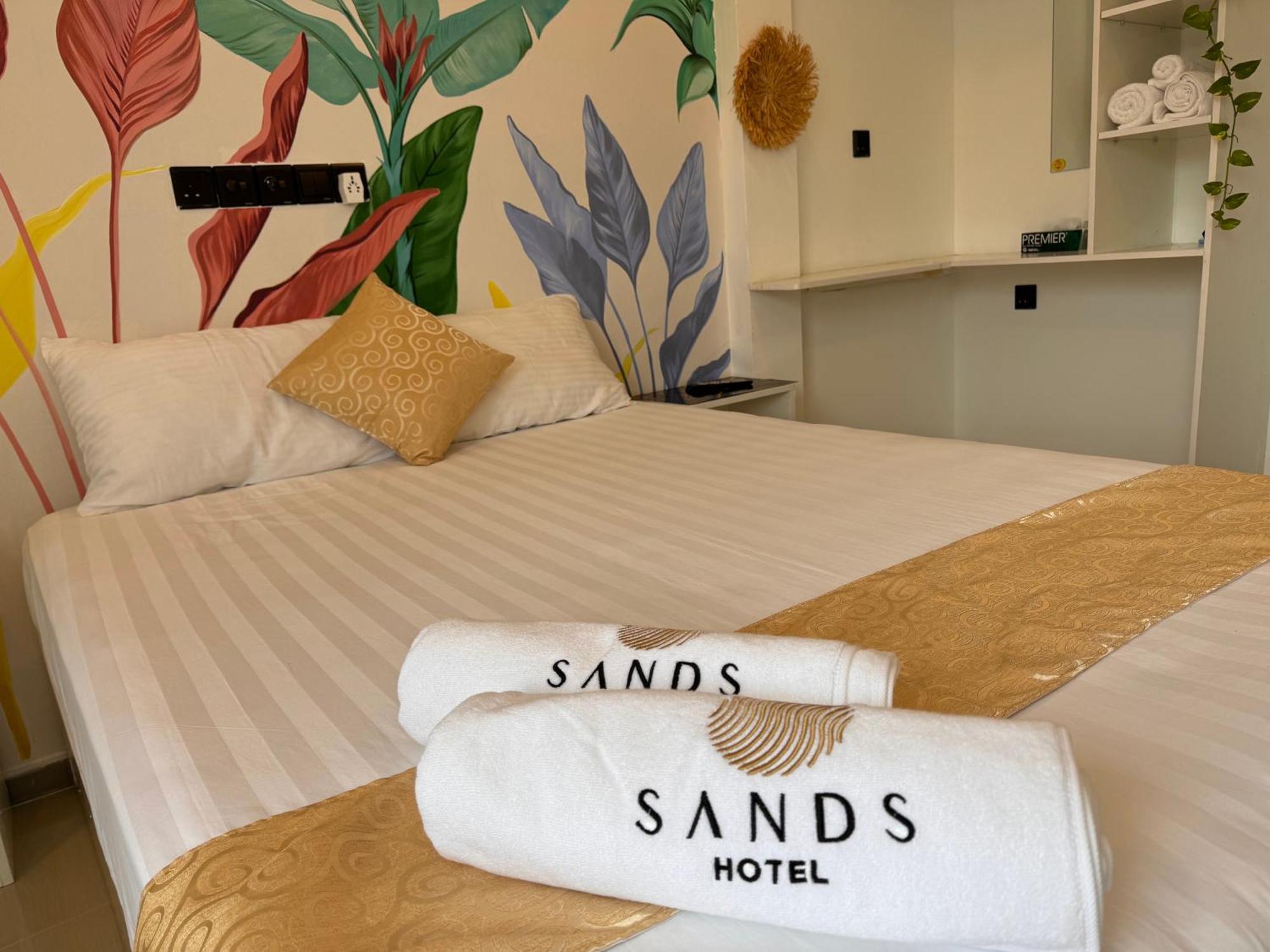 Sands Garden Hotel Thoddoo Exterior foto